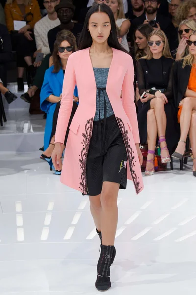 Look 35